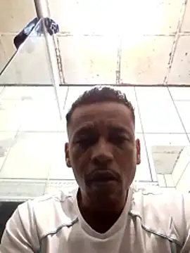 Snapshot of Rodr_go14 chatting on May 4, 10:33 am Rodr go14 online show from May 4, 10:33 am