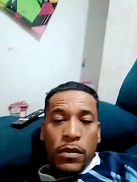 Snapshot of Rodr_go14 chatting on May 8, 10:31 am Rodr go14 online show from May 8, 10:31 am