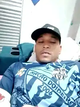 Snapshot of Rodr_go14 chatting on May 13, 10:45 am Rodr go14 online show from May 13, 10:45 am