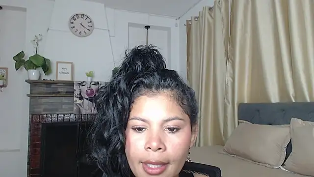 Emma hassani online show from May 23, 5:50 pm