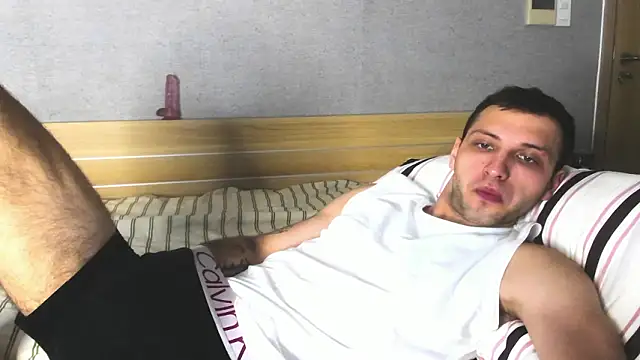 Snapshot of DarkRogue19 chatting on March 4, 5:46 am DarkRogue19 online show from March 4, 5:46 am