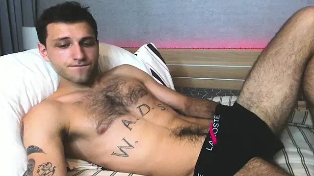 DarkRogue19 online show from April 8, 4:07 pm