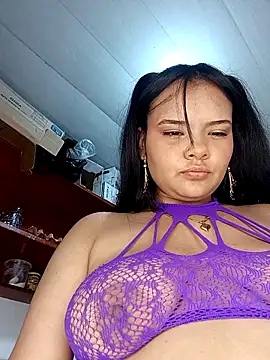 Emily Rouse23 online show from April 22, 2:25 am