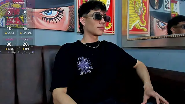 AronTawers online show from March 29, 8:53 pm