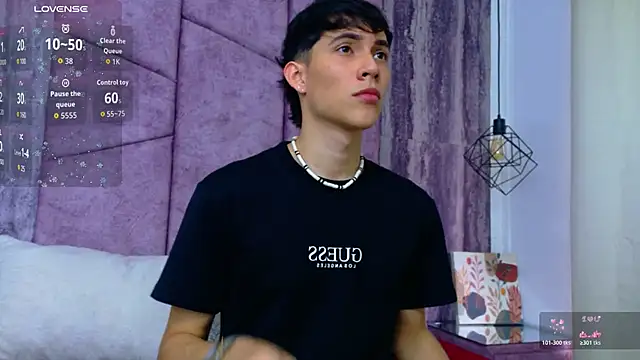 AronTawers online show from April 20, 7:26 pm