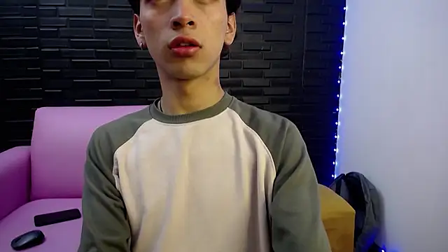 DanteLux online show from March 3, 3:18 pm