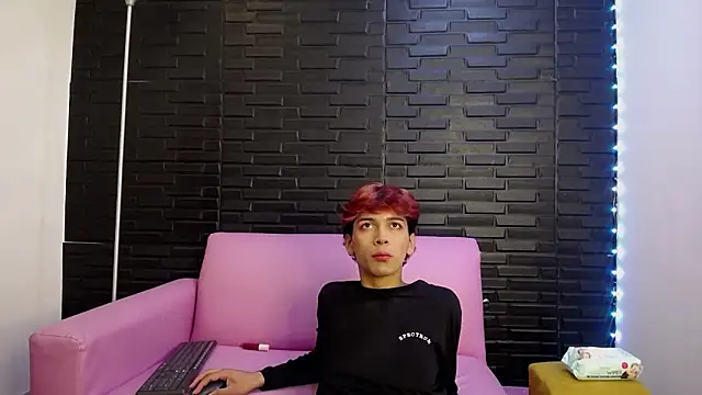 DanteLux online show from March 4, 2:34 pm