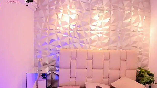 mell muller online show from April 22, 11:34 am