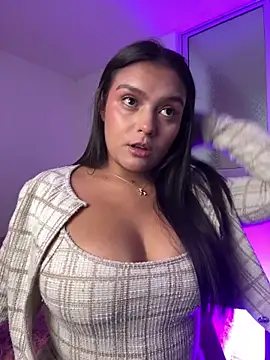 Snapshot of Sofia_lovee0 chatting on February 24, 9:57 pm Sofia lovee0 online show from February 24, 9:57 pm