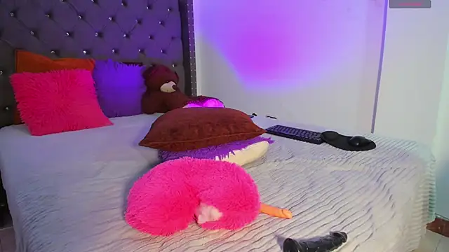 Tifanny 055 online show from April 20, 7:04 pm