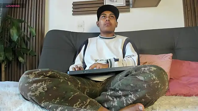 Noha  scott online show from March 19, 2:21 pm