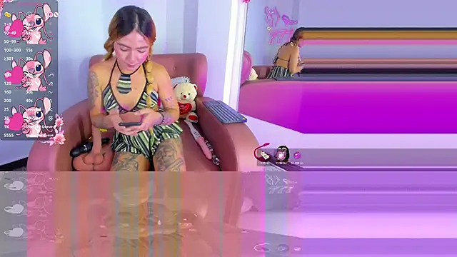 Snapshot of Alise-Masonn chatting on June 30, 6:47 am Alise-Masonn online show from June 30, 6:47 am