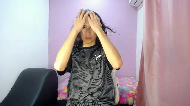 Larry craft online show from April 2, 8:28 pm