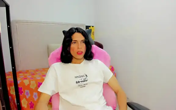 Larry craft online show from April 4, 9:07 am