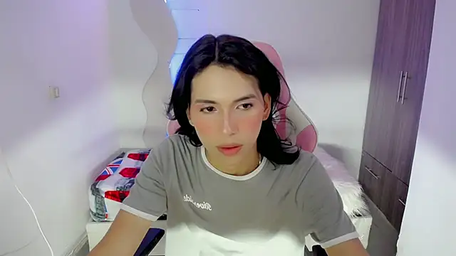 Larry craft online show from April 17, 8:34 pm