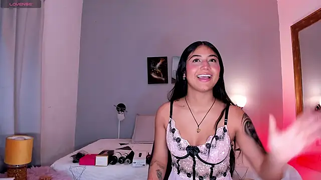 KimTaylorW online show from April 22, 2:36 am