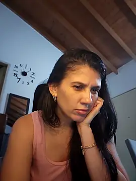 sashaaqueen online show from April 24, 4:04 am