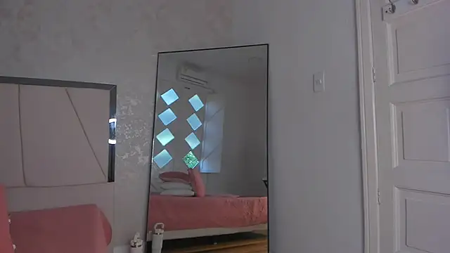 Arii wilde online show from April 20, 2:09 pm