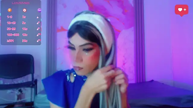 Gema Jones  online show from March 28, 7:57 pm