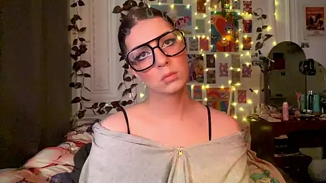 moonvampiq online show from March 5, 10:39 pm