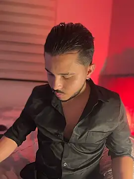 im lea online show from April 24, 1:52 am