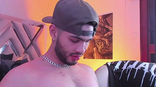 Vincentblack online show from April 24, 4:04 am