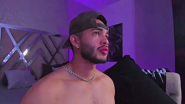 Vincentblack online show from June 9, 4:24 am