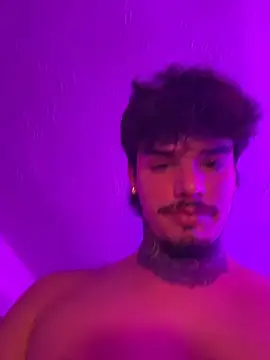 SNAKEARM online show from February 25, 6:56 am