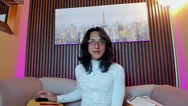 Elisasue online show from April 22, 2:58 am