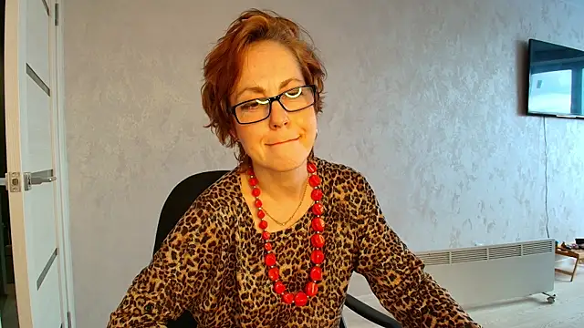 LioraWeiss online show from April 21, 11:49 am