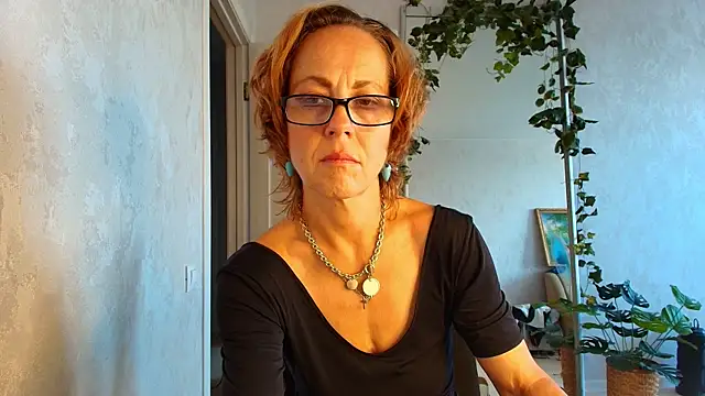 LioraWeiss online show from July 22, 8:17 am