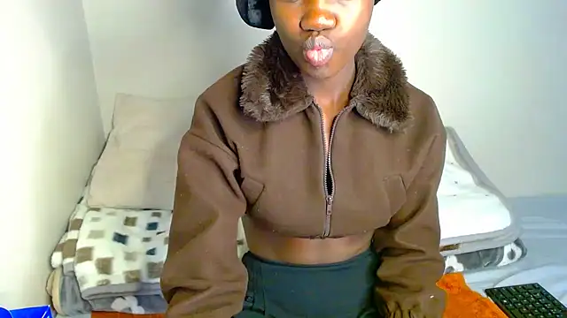 Melanin07 online show from June 5, 9:31 pm