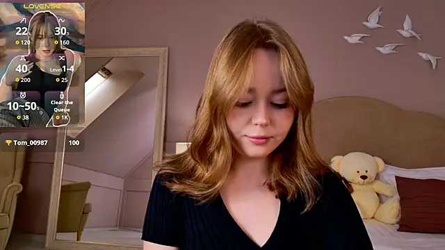 ElaraVance online show from May 7, 5:02 am