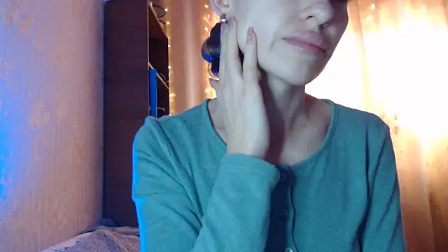 Nora Sweet1 online show from March 5, 8:43 am