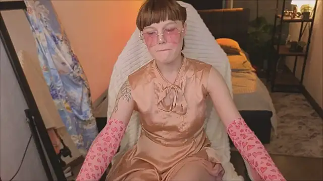  DreamLuna1  online show from February 27, 1:00 pm