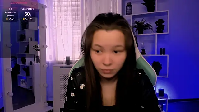 Snapshot of Maya_soft chatting on April 1, 6:14 am Maya soft online show from April 1, 6:14 am