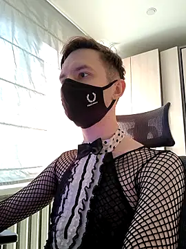 Snapshot of puppy4uu chatting on March 16, 12:09 pm puppy4uu online show from March 16, 12:09 pm