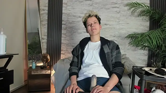 RedHood 1 online show from March 27, 8:26 am