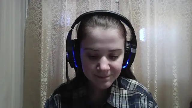 CarinaFolmar online show from March 5, 3:08 pm