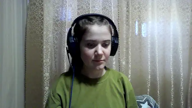 CarinaFolmar online show from March 6, 3:08 pm