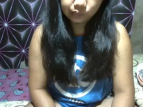 Flowerbebe online show from April 19, 6:10 pm