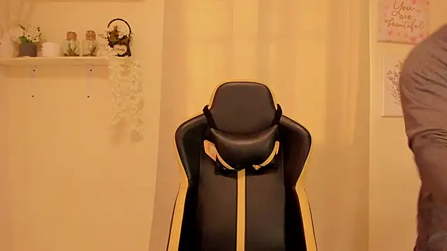 sexy andres01 online show from April 17, 2:53 pm