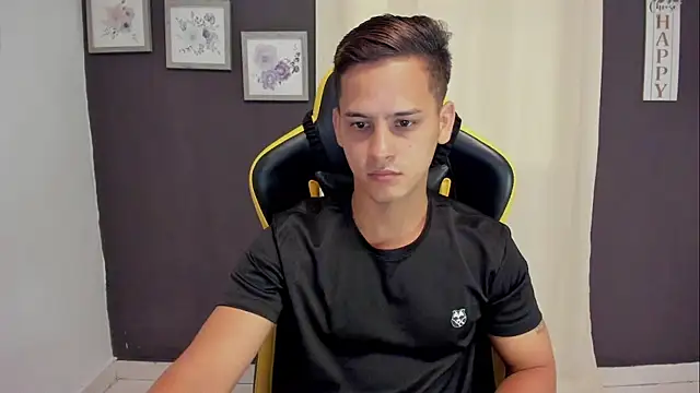 sexy andres01 online show from July 22, 2:42 pm