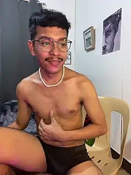 Snapshot of asian_darlingcummersxXx chatting on May 3, 2:34 pm asian darlingcummersxXx online show from May 3, 2:34 pm