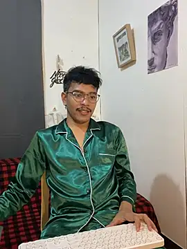 Snapshot of asian_darlingcummersxXx chatting on May 20, 2:01 pm asian darlingcummersxXx online show from May 20, 2:01 pm