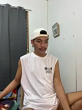 Snapshot of asian_darlingcummersxXx chatting on May 28, 5:10 pm asian darlingcummersxXx online show from May 28, 5:10 pm