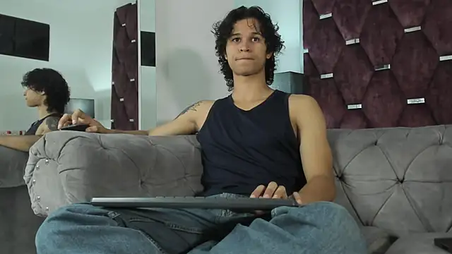 TonyBenedetti online show from March 27, 8:19 pm