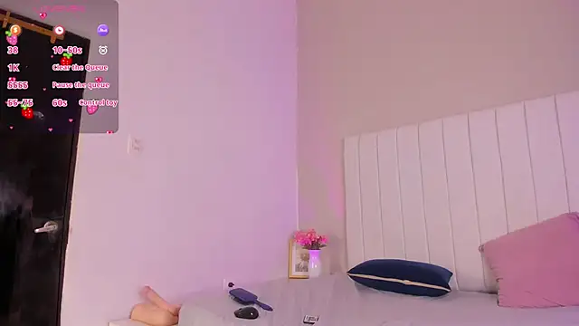 Snapshot of sophia_walkett_ chatting on June 10, 2:38 pm sophia walkett online show from June 10, 2:38 pm