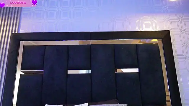 Dark Eros  online show from April 7, 3:51 am