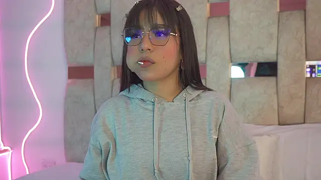 Petitte Mussa online show from March 31, 3:41 am